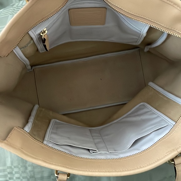 Coach saffiano leather tote - Picture 7 of 10